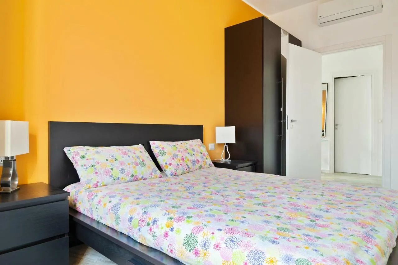 Flatty Apartments- Alserio Milan 0*,